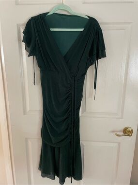 Emerald Green Women's Wrap Midi Dress - Elegant V-Neck Style